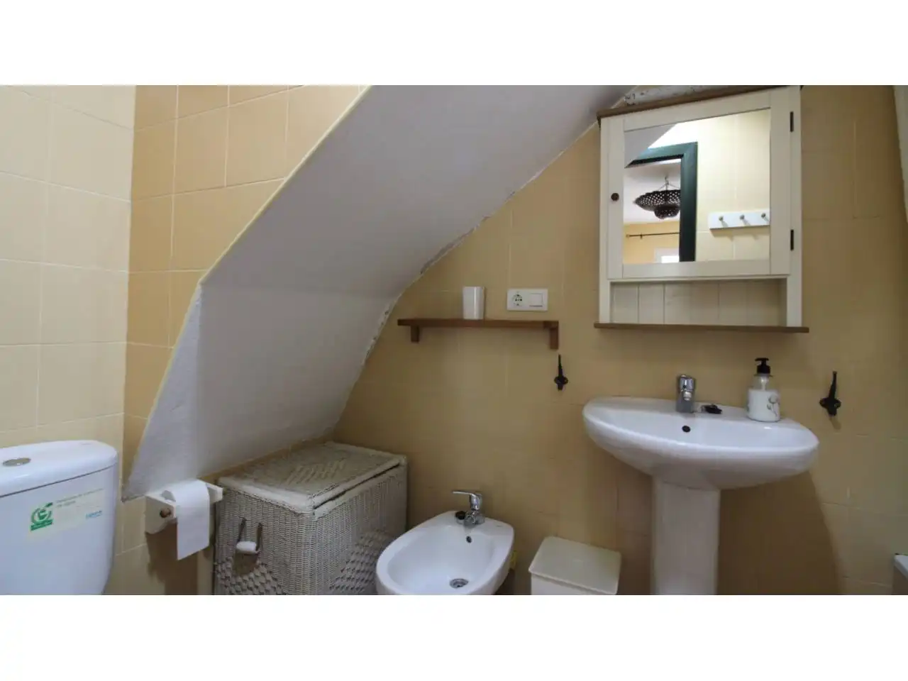 Baño de Casa o chalet de alquiler en Aracena con Aire acondicionado, Calefacción y Jardín privado
