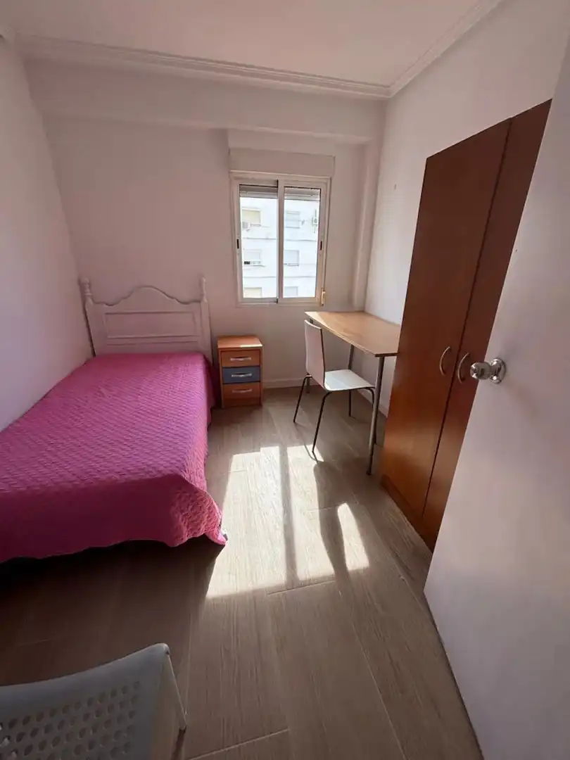 Bedroom of Flat for rent in Benimaclet