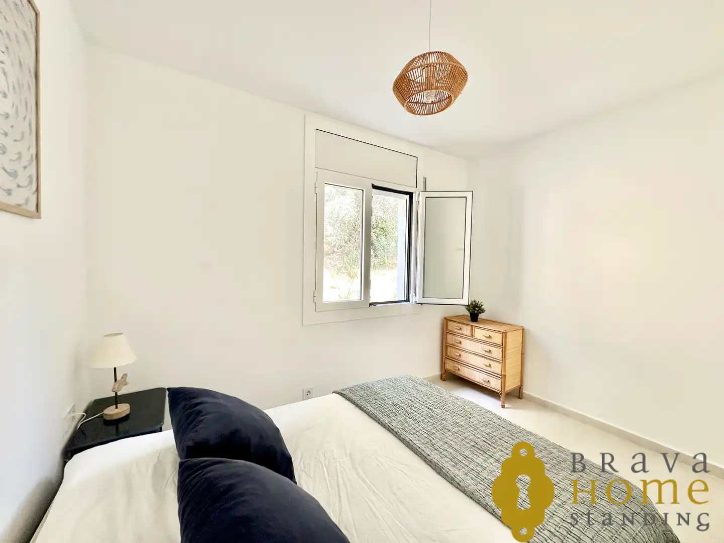 Schlafzimmer von Wohnung zum Verkauf in Roses mit Klimaanlage, Terrasse und Möbliert
