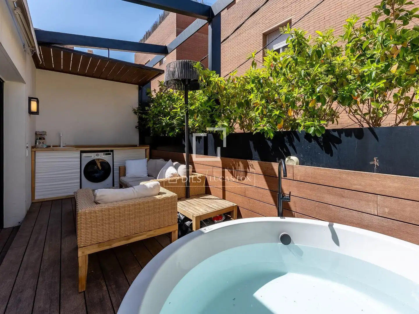 Terraza de Casa o chalet en venta en Cornellà de Llobregat con Aire acondicionado, Terraza y Balcón