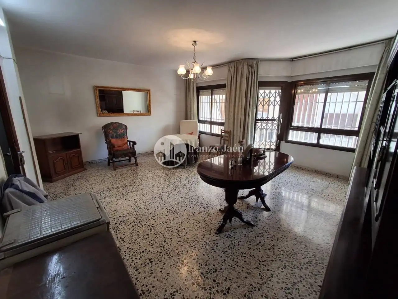 Piso con terraza en venta en Calle Adarves Bajos, imagen 2