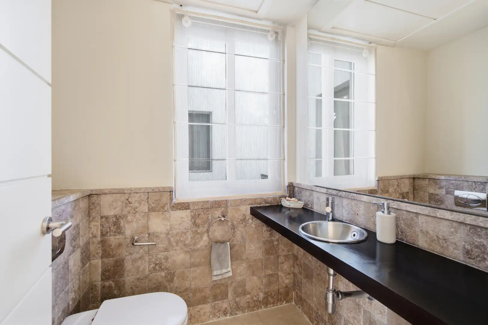 Baño de Ático en venta en Benahavís con Aire acondicionado, Terraza y Trastero