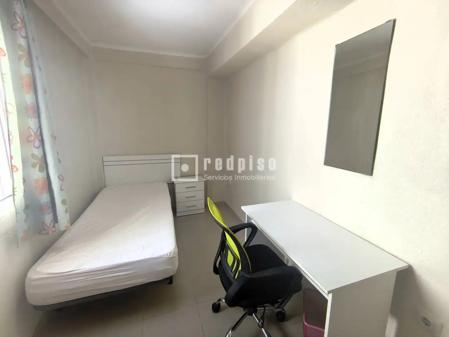 Schlafzimmer von Wohnung zur Miete in Los Remedios