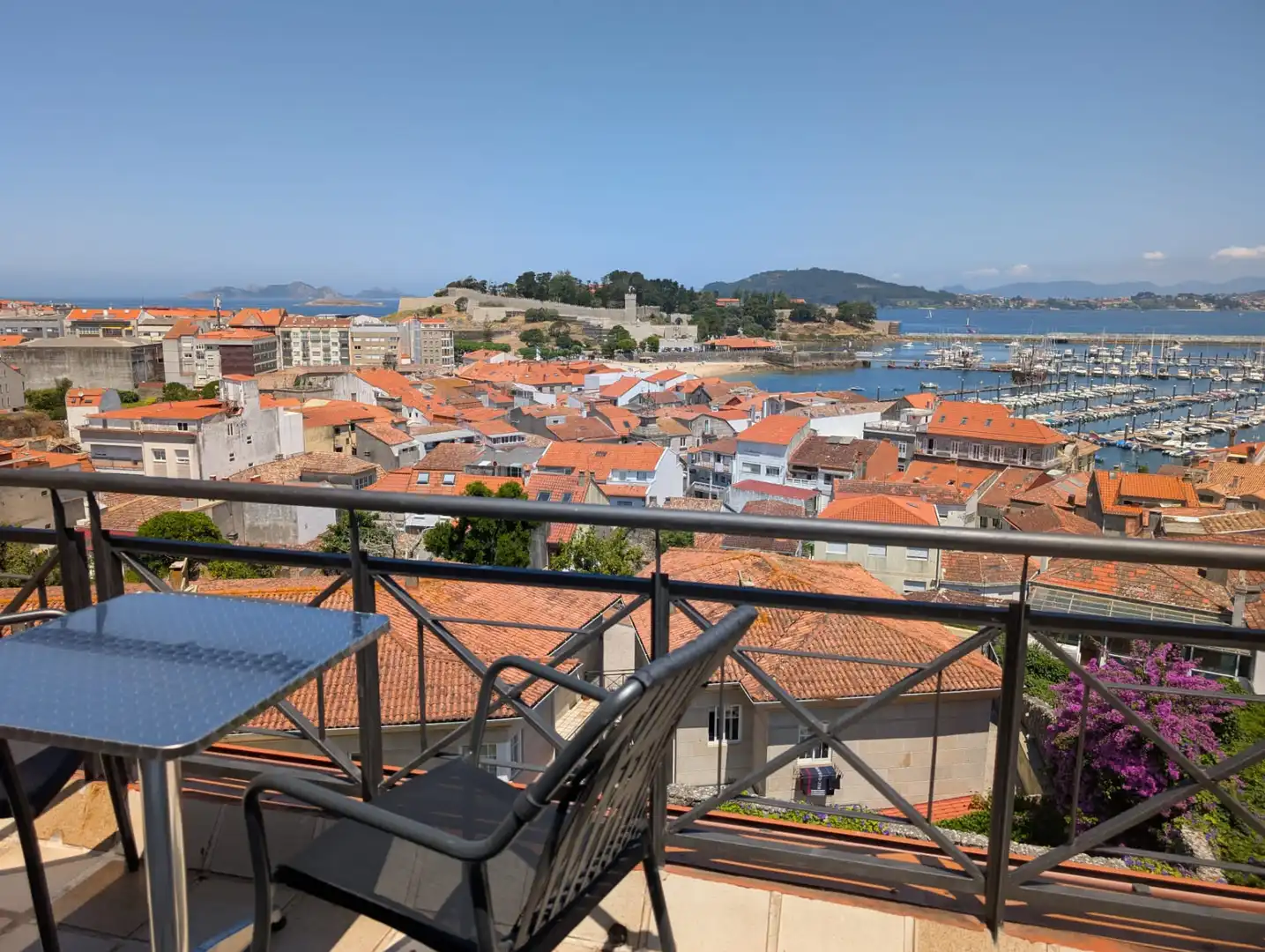 Terrace of Attic for rent in Baiona  with Furnished, Balcony and Community pool