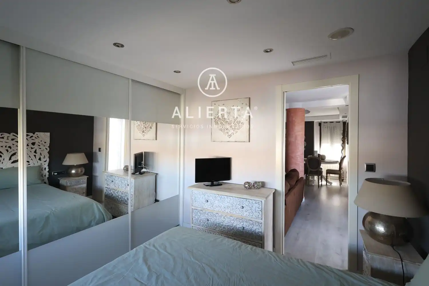 Bedroom of Flat for rent in Zaragoza  with Air Conditioner and Heating