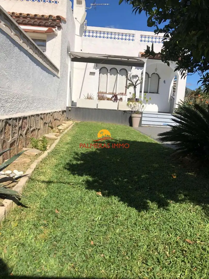 Vista exterior de Casa adosada en venta en Mont-roig del Camp con Aire acondicionado, Calefacción y Terraza