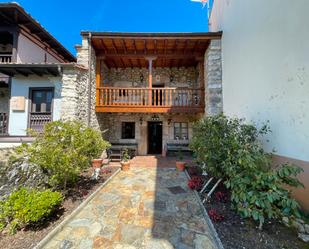 Exterior view of House or chalet for sale in Llanes  with Terrace and Balcony