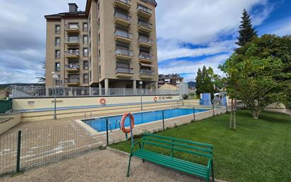 Swimming pool of Duplex for sale in Jaca