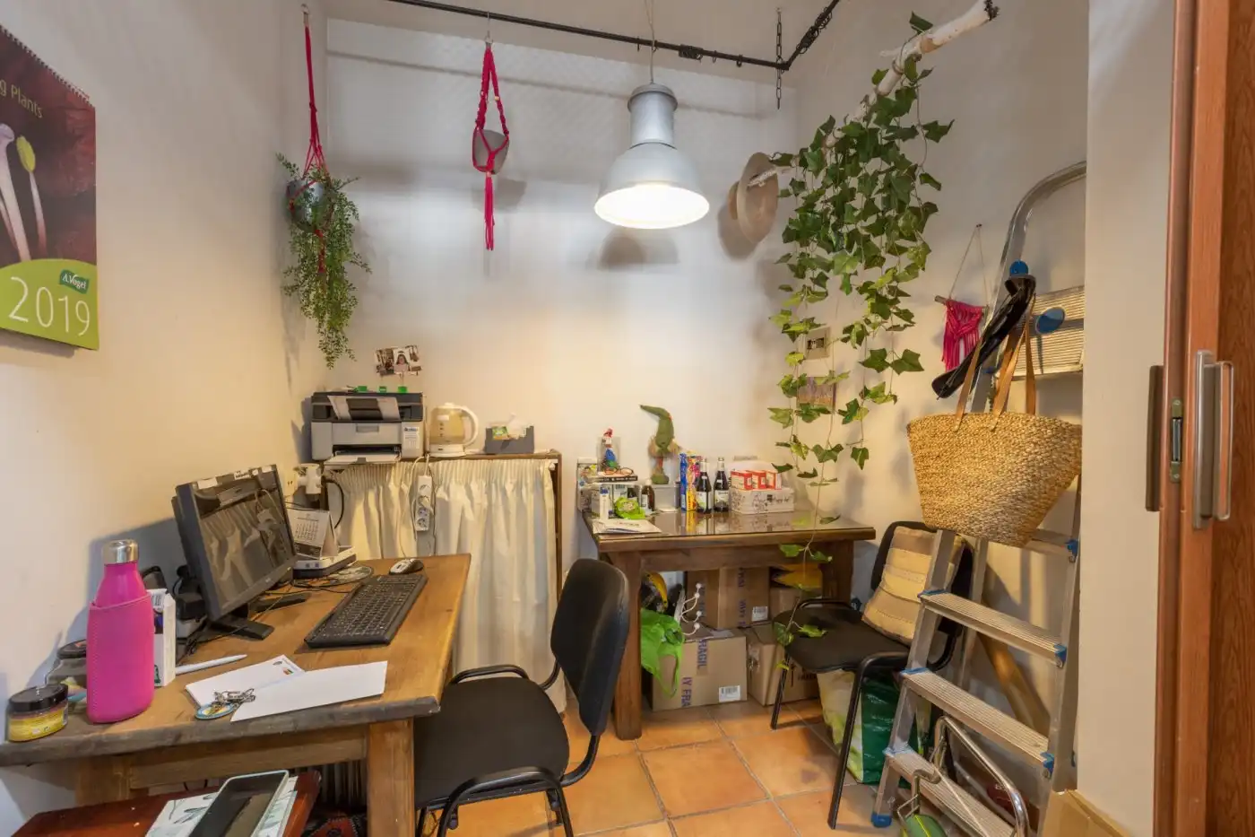 Commercial properties for sale in  Granada Capital