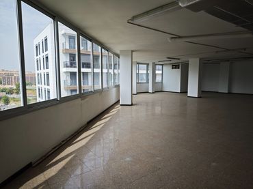 Oficina amb ascensor en venda a Carrer d'Àlaba