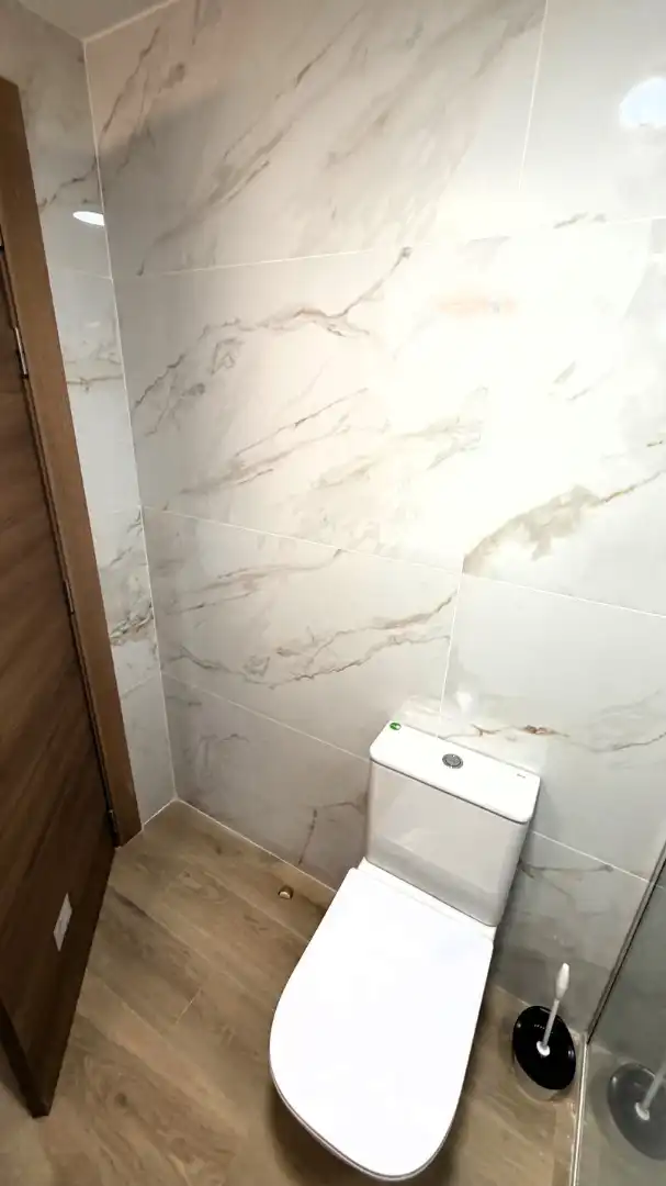 Bathroom of Flat for rent in Valencia  with Air Conditioner, Terrace and Furnished