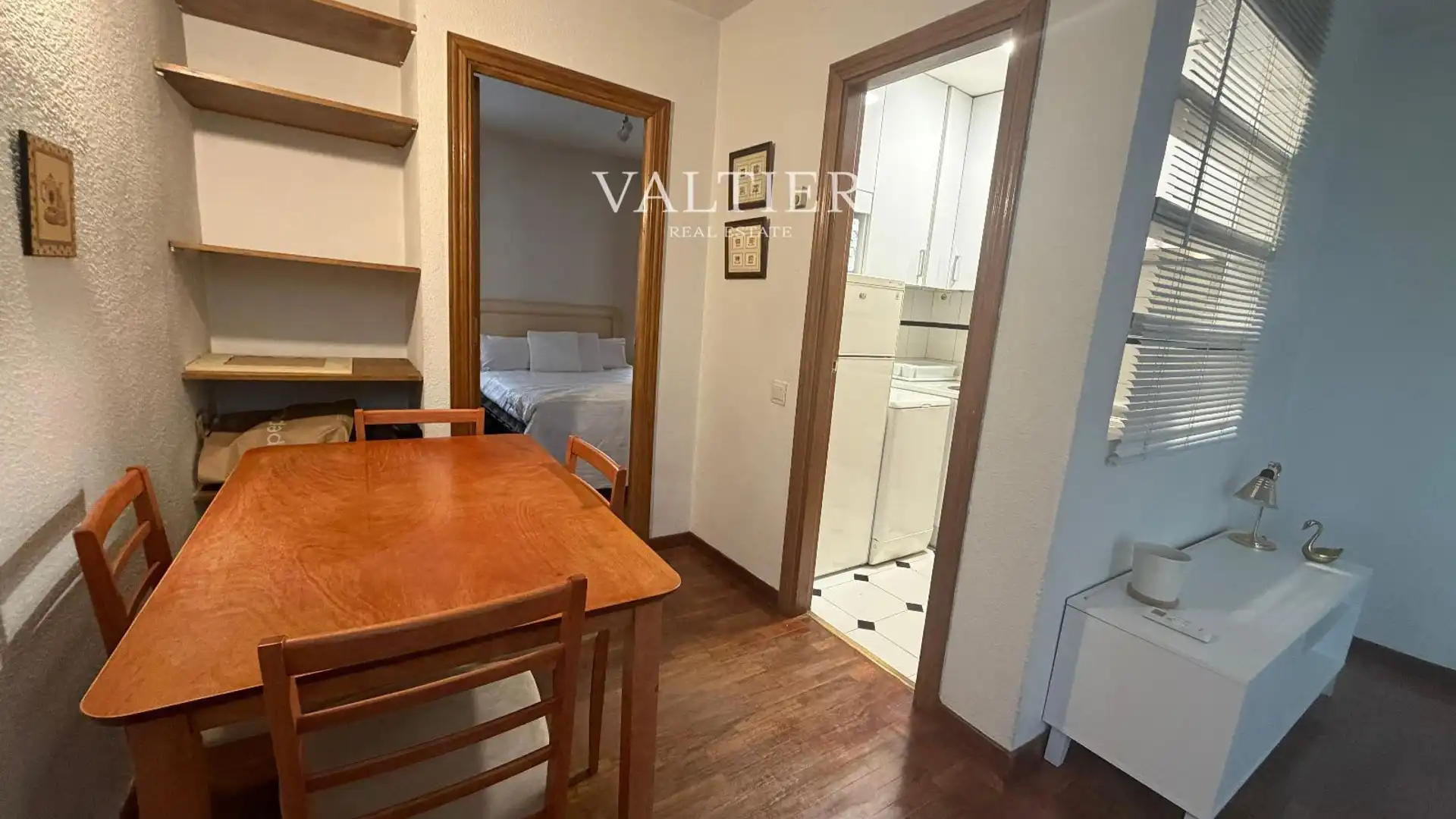 Habitación de Piso de alquiler en  Madrid Capital con Aire acondicionado y Amueblado