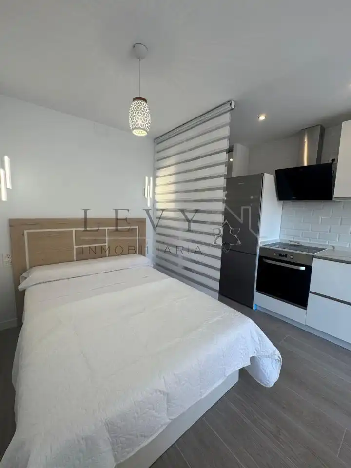Schlafzimmer von Wohnung zur Miete in Torremolinos mit Klimaanlage, Heizung und Terrasse