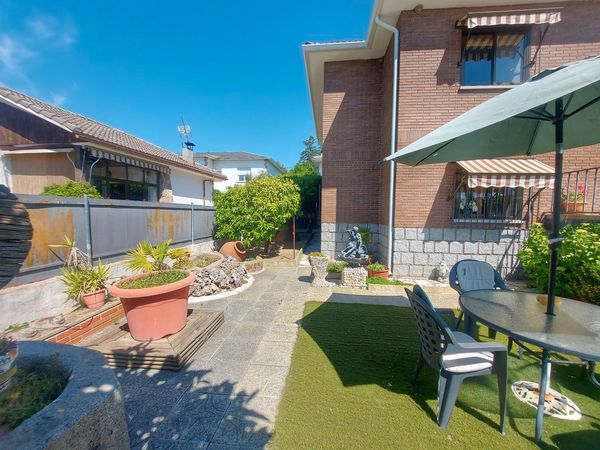 Jardí de Casa o xalet en venda en Cebreros amb Calefacció, Jardí privat i Terrassa