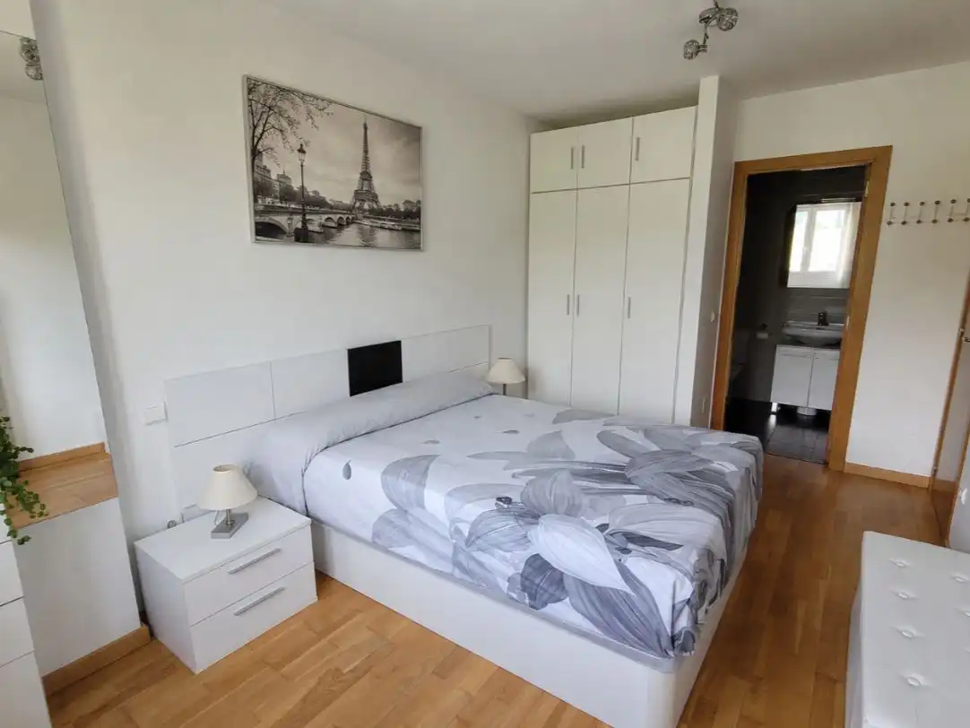 Bedroom of Flat for rent in Alisal - San Román