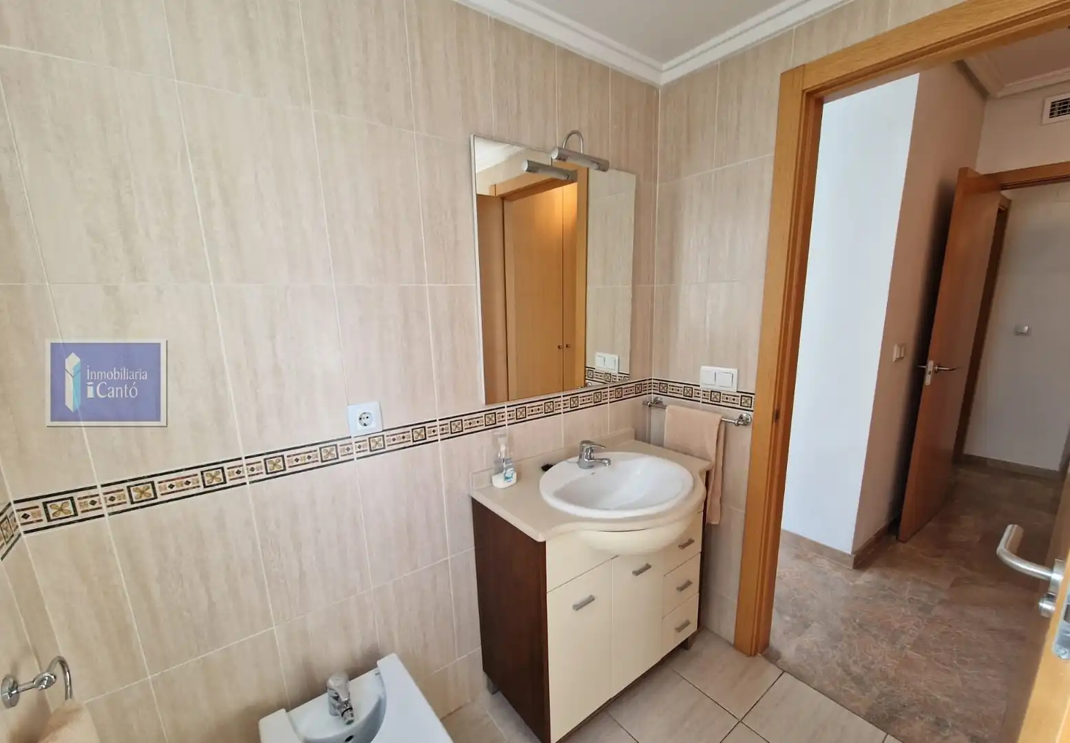 Badezimmer von Wohnung zum Verkauf in Alcoy / Alcoi mit Klimaanlage, Heizung und Schwimmbad