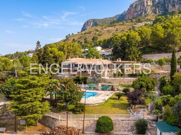House with balcony for sale in Barx