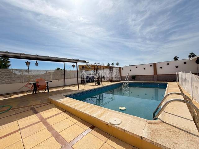 Finca rústica en Venta en Puente Genil