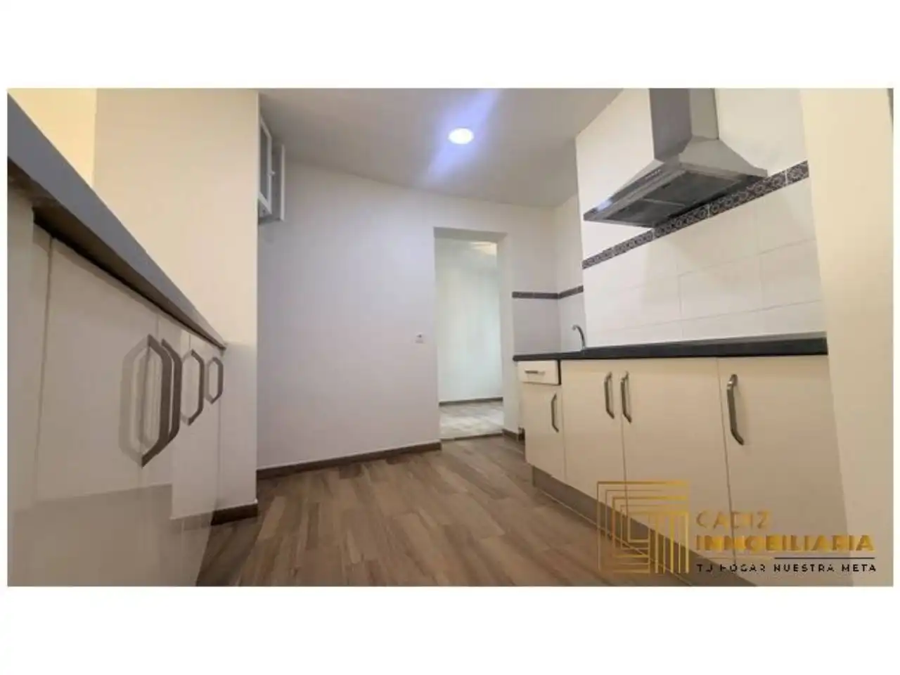 Kitchen of Flat for rent in El Puerto de Santa María  with Air Conditioner and Balcony