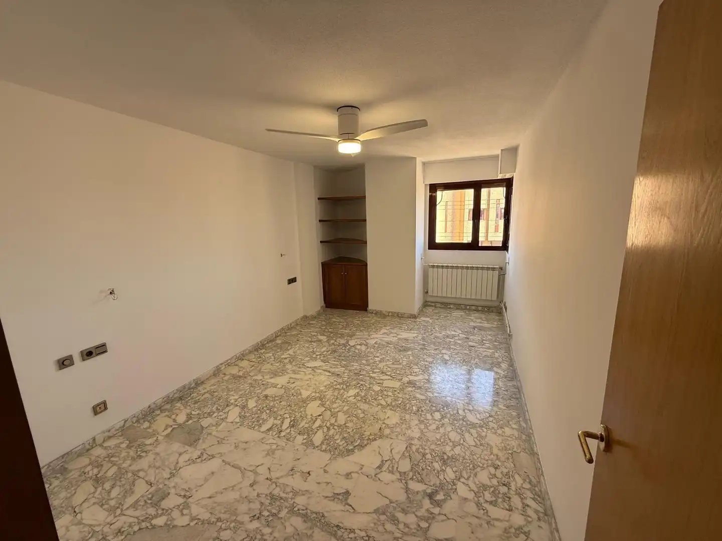 Piso de alquiler en Murcia con Aire acondicionado, Calefacción y Jardín privado