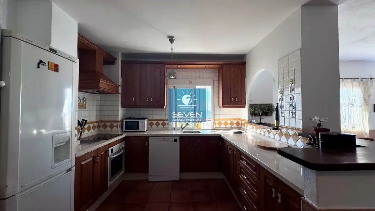 Cocina de Casa o chalet en venta en Almuñécar con Terraza, Trastero y Piscina