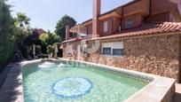 Swimming pool of House or chalet for sale in Rivas-Vaciamadrid  with Air Conditioner, Heating and Private garden