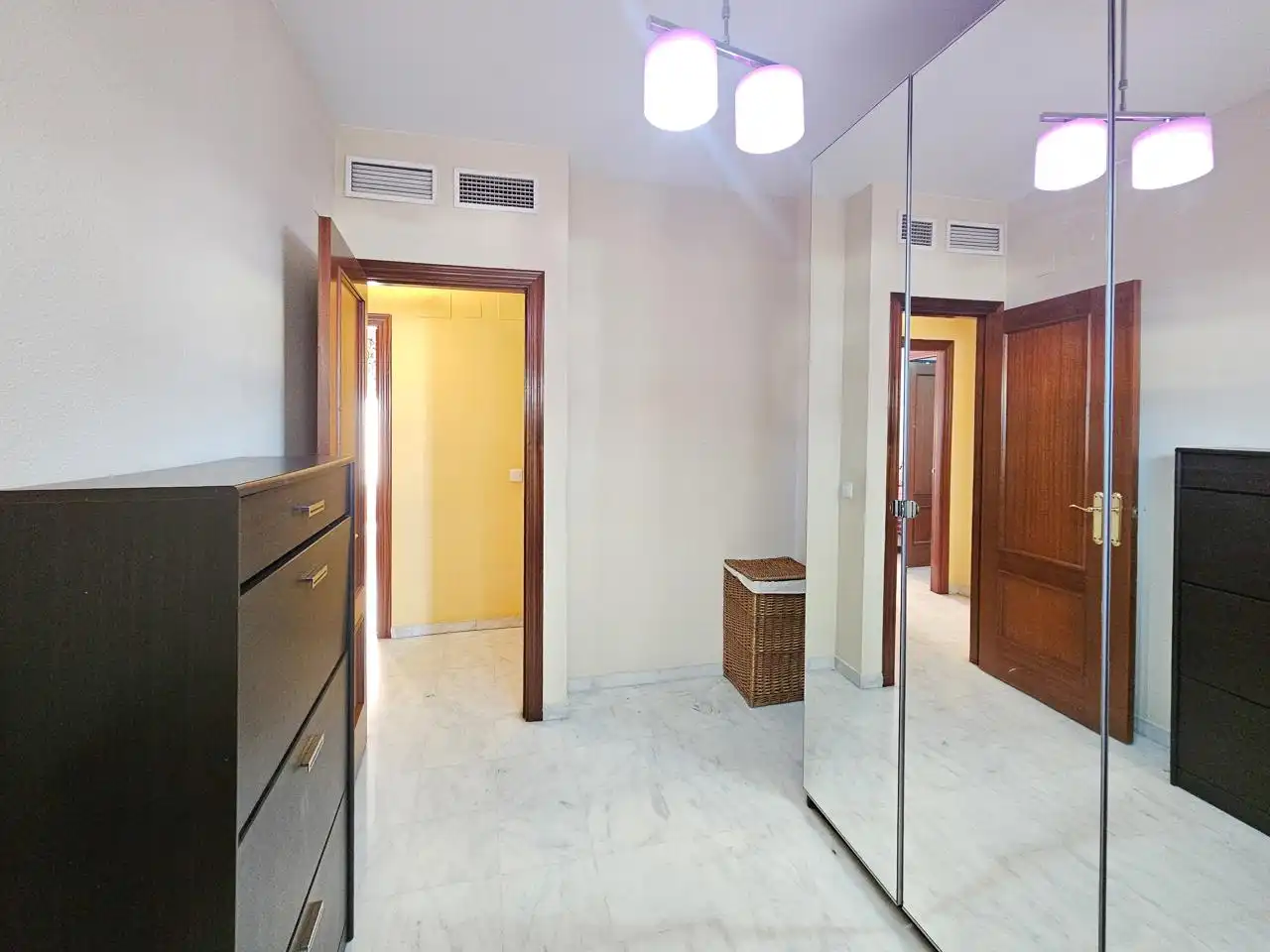 Wohnung zum Verkauf in Alcalá de Guadaira mit Möbliert und Balkon