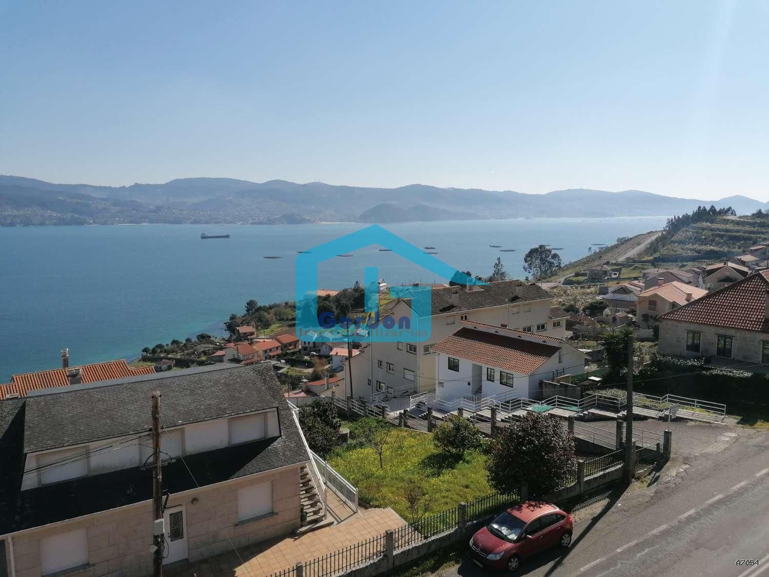 Vista exterior de Àtic de lloguer en Sanxenxo amb Terrassa