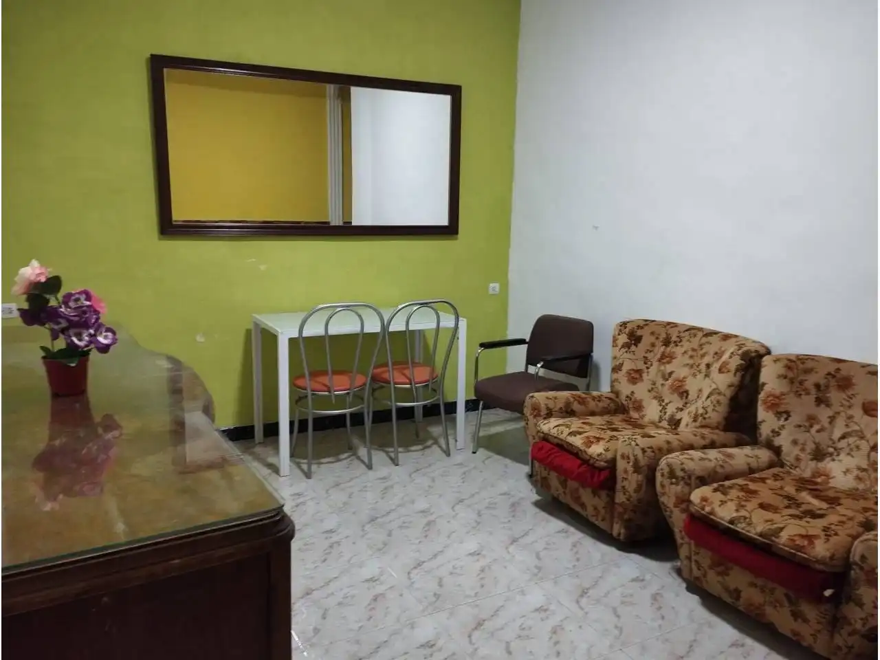 Einfamilien-Reihenhaus zum Verkauf in Nules mit Terrasse und Möbliert