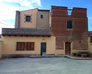 Vista exterior de Casa o xalet en venda en Ventosa de la Cuesta amb Terrassa i Balcó