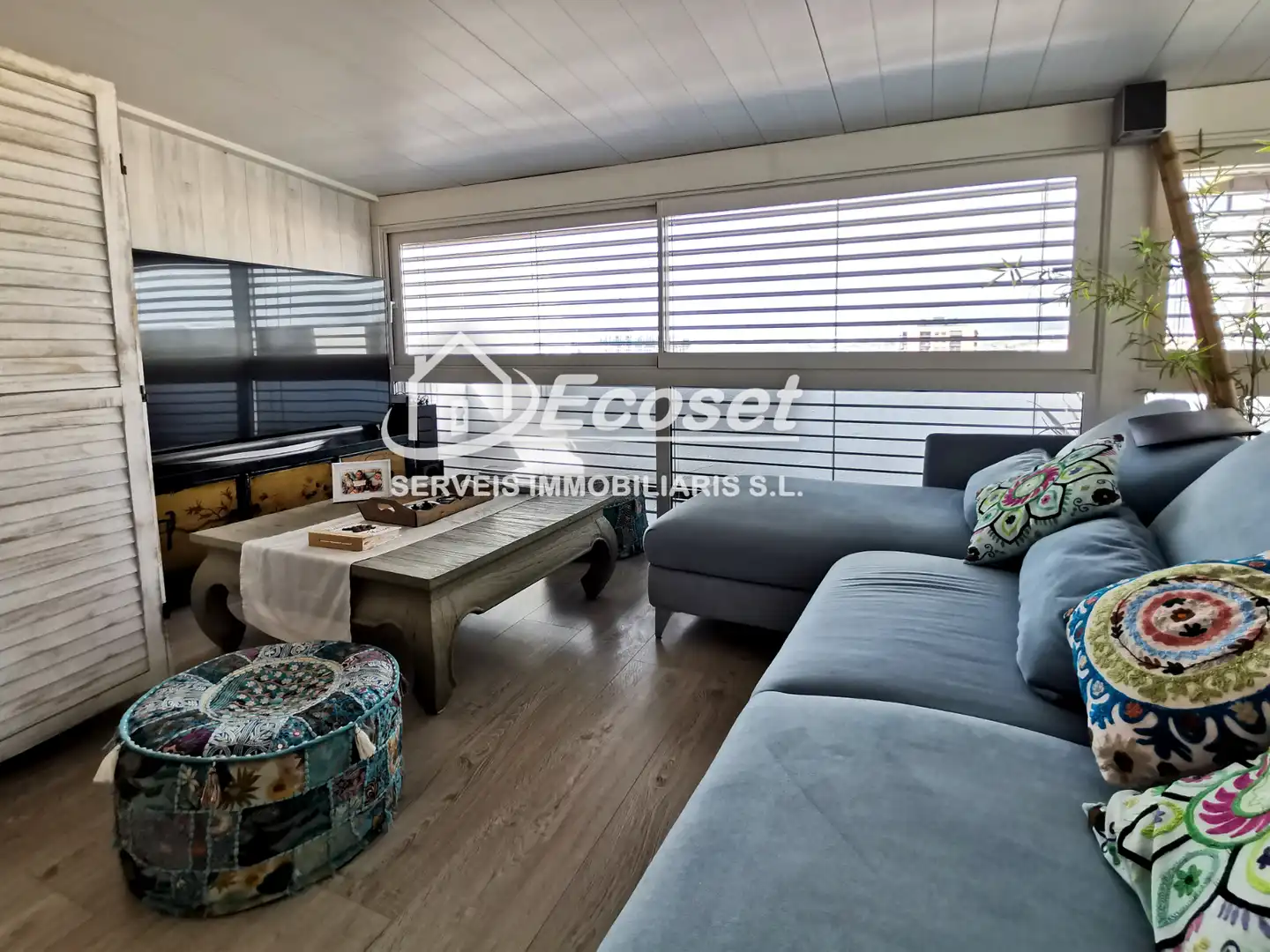 Wohnzimmer von Maisonette zum Verkauf in Cornellà de Llobregat mit Klimaanlage, Parkett und Terrasse