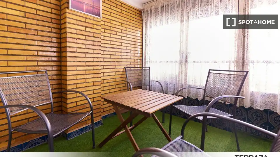 Terraza de Piso de alquiler en Sevilla con Aire acondicionado, Calefacción y Amueblado