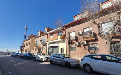 Vista exterior de Casa o xalet en venda en Sevilla la Nueva amb Aire condicionat, Calefacció i Parquet