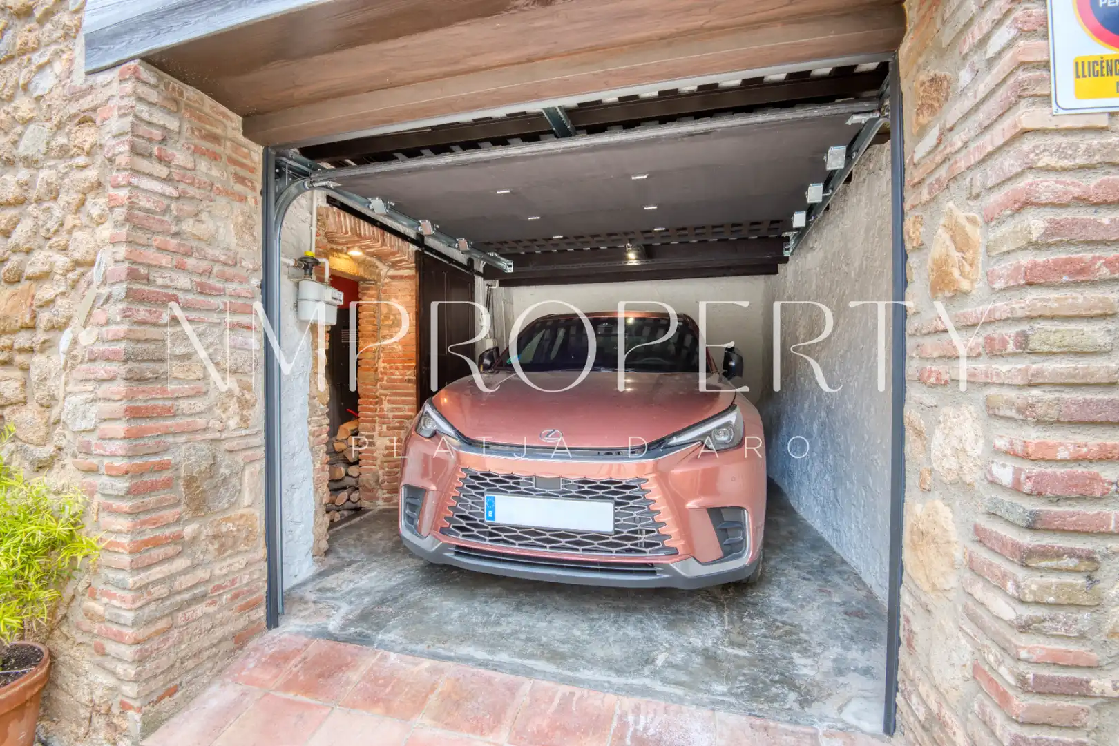 Parking de Finca rústica de alquiler en Castell d'Aro, Platja d'Aro i s'Agaró con Jardín privado, Terraza y Amueblado