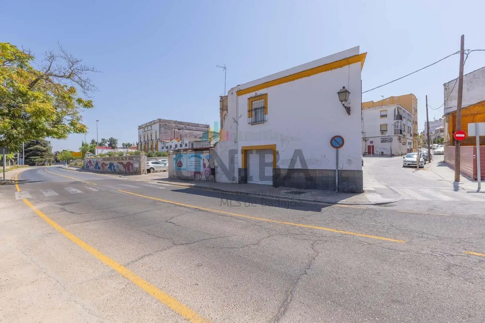 Vista exterior de Casa o xalet en venda en Badajoz amb Aire condicionat i Traster