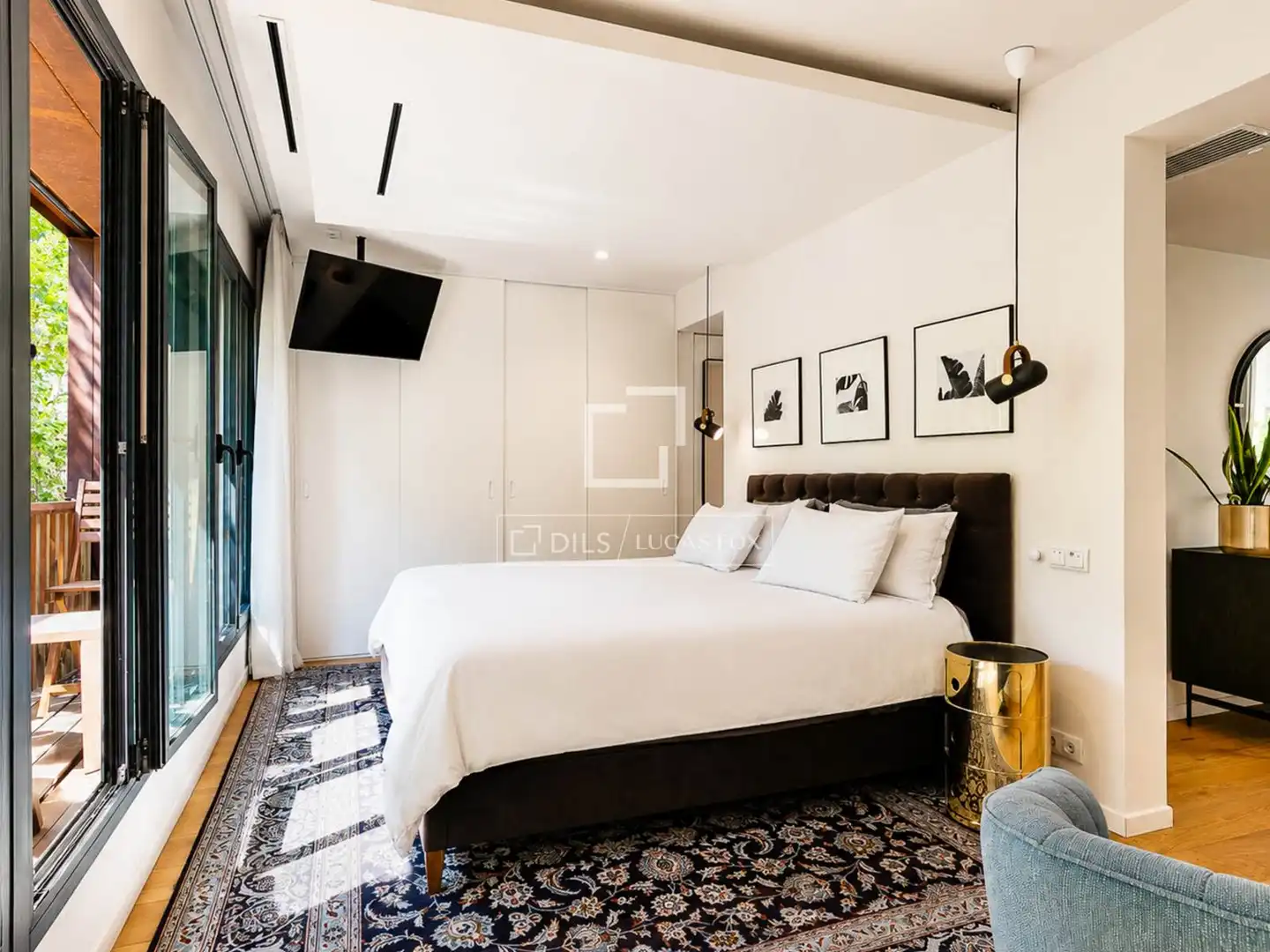 Dormitori de Casa o xalet en venda en Barcelona amb Aire condicionat, Jardí privat i Terrassa