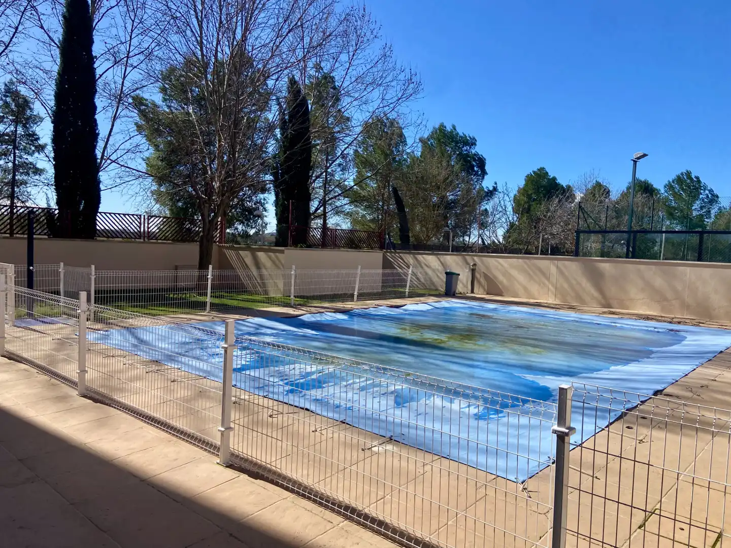 Piscina de Pis en venda en Ciudad Real amb Aire condicionat, Calefacció i Parquet