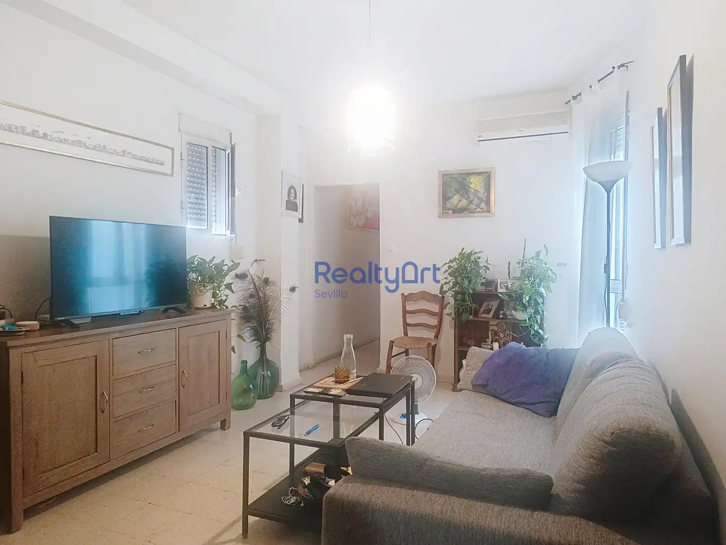 Living room of Flat for sale in Sevilla