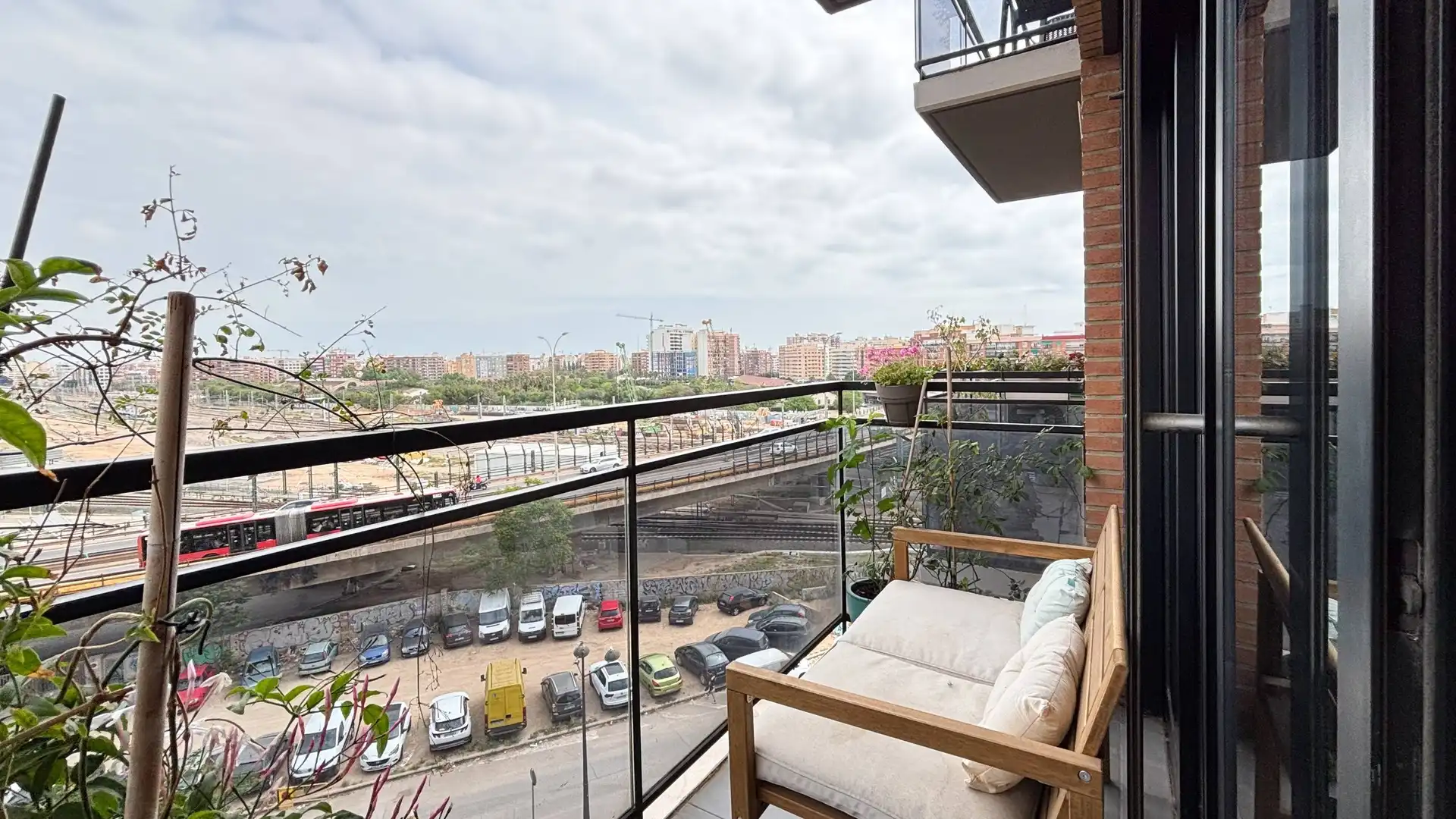 Piso con terraza en venta en Jesús