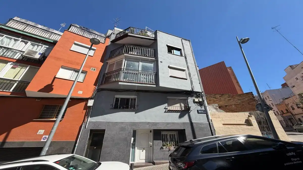 Vista exterior de Piso en venta en Badalona