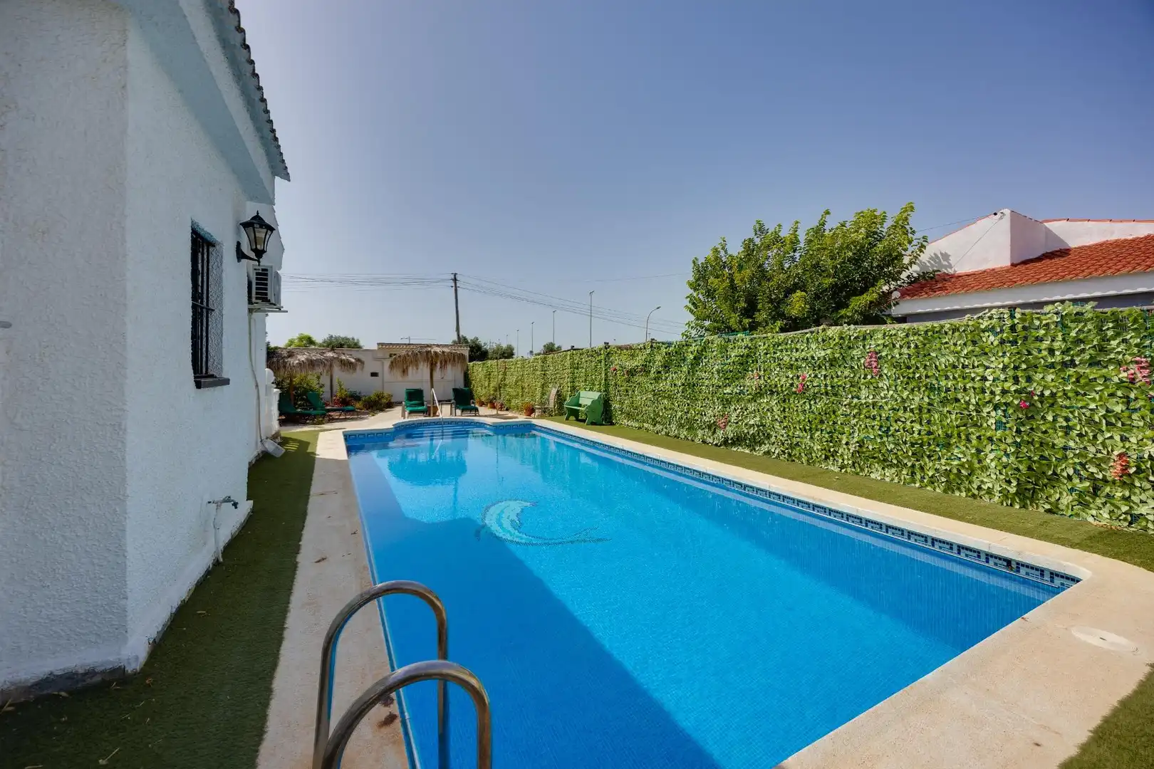 Piscina de Casa o xalet en venda en Torrevieja amb Aire condicionat, Jardí privat i Terrassa