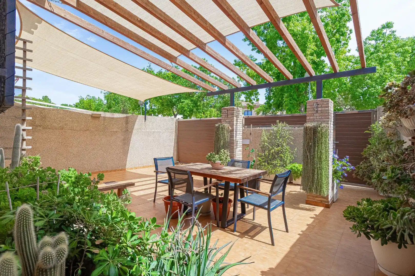 Duplex with terrace for sale in Plaza Plaza Cerezo