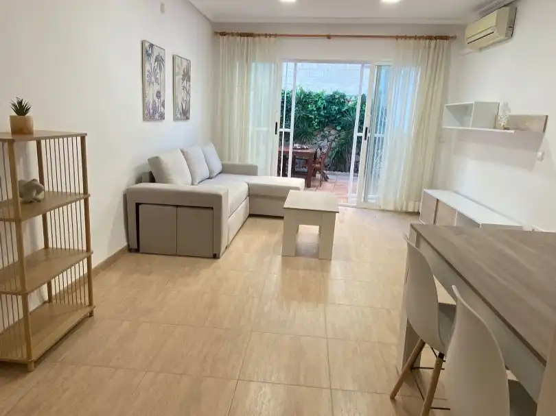 Bungalow amb piscina en venda a Calle Infiesto 2, imagen 7
