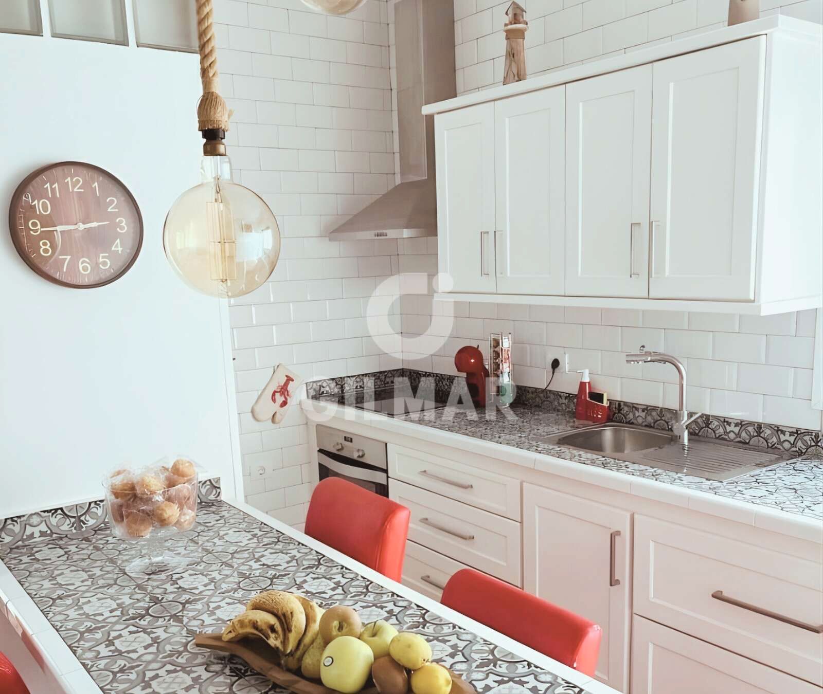 Cuina de Casa adosada en venda en Arico amb Moblat