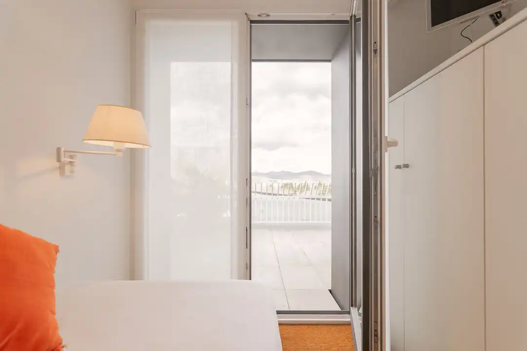 Habitación de Ático en venta en  Pamplona / Iruña con Calefacción, Terraza y Alarma