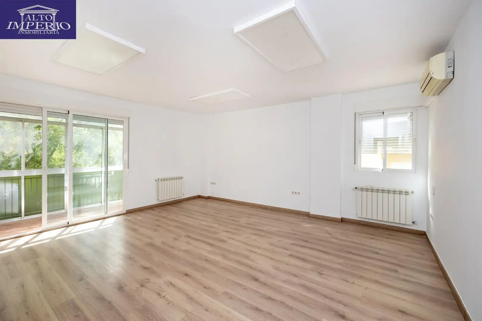 Flat with terrace for sale in Camino de Ronda, imagen 2