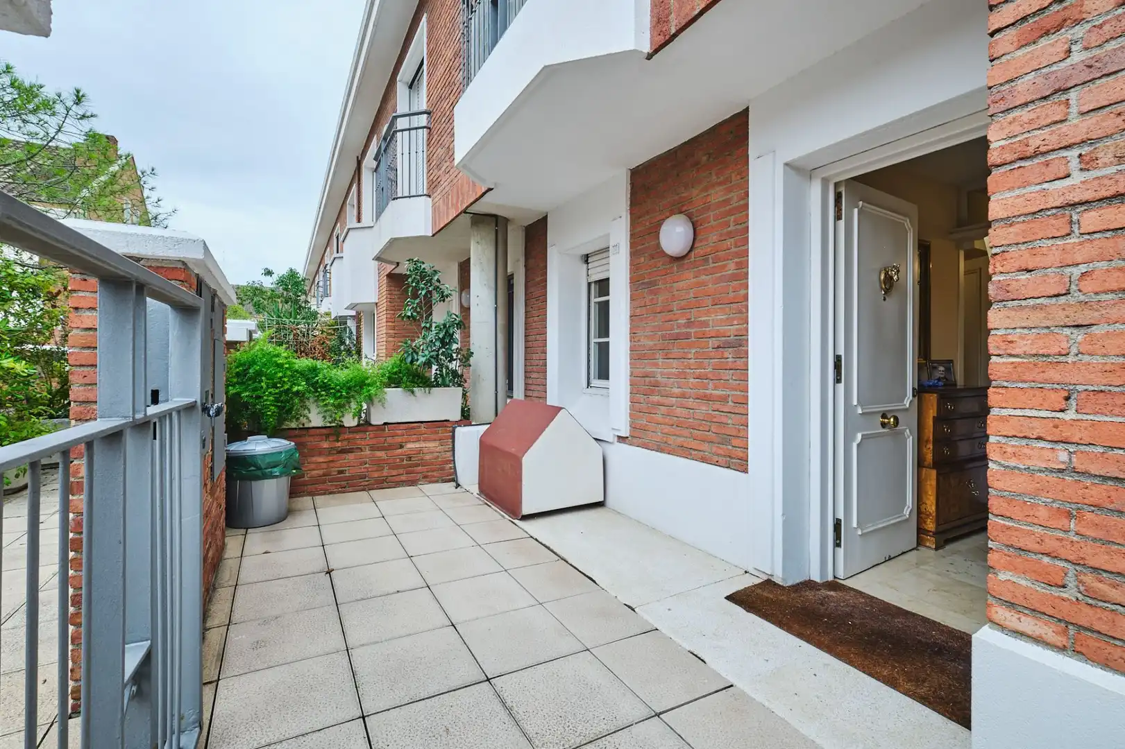 Terraced house with garden for sale in canigo, imagen 4