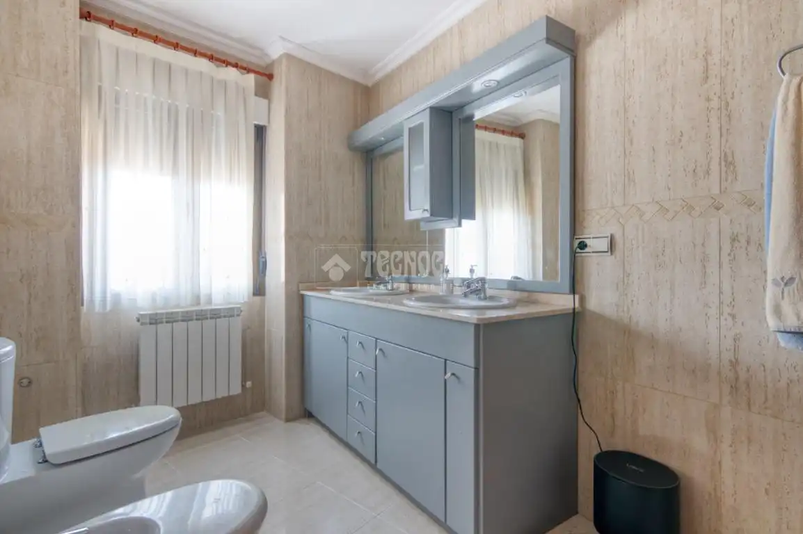 Baño de Piso en venta en Topas con Terraza