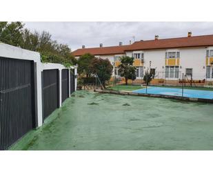 Vista exterior de Casa adosada de lloguer en Corpa amb Calefacció i Piscina comunitària