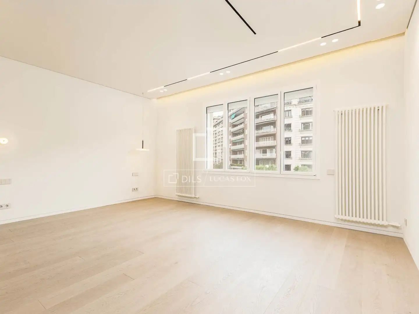 Vista exterior de Piso en venta en Sarrià - Sant Gervasi